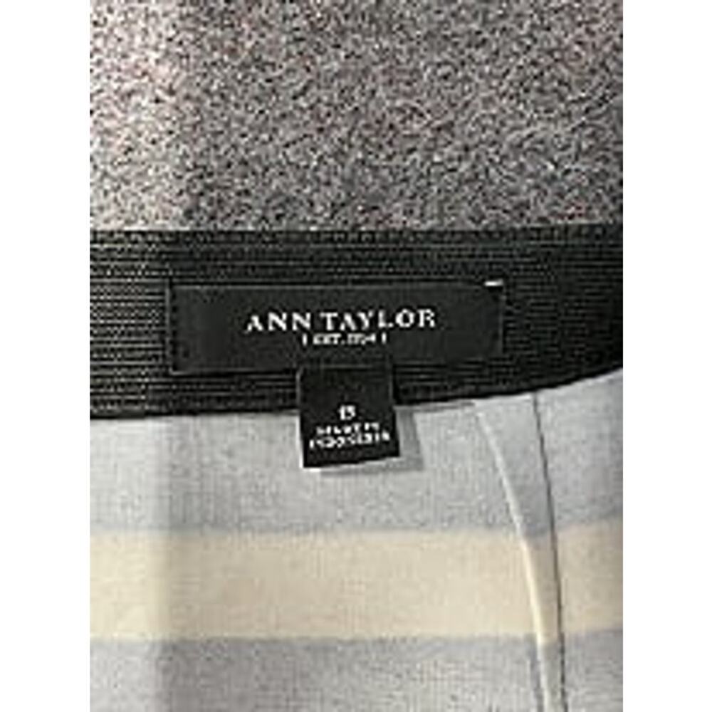 Ann Taylor Size 8 Casual skirt - Picture 3 of 4